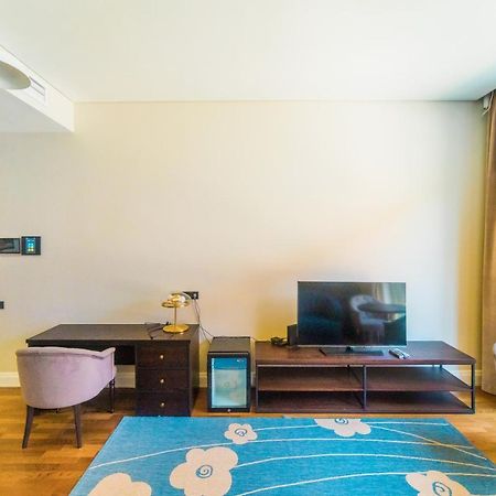 Hotel Manica Esentai City Алма Ата Екстериор снимка