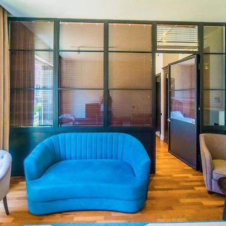 Hotel Manica Esentai City Алма Ата Екстериор снимка
