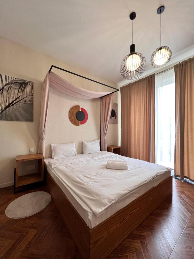 Hotel Manica Esentai City Алма Ата Екстериор снимка