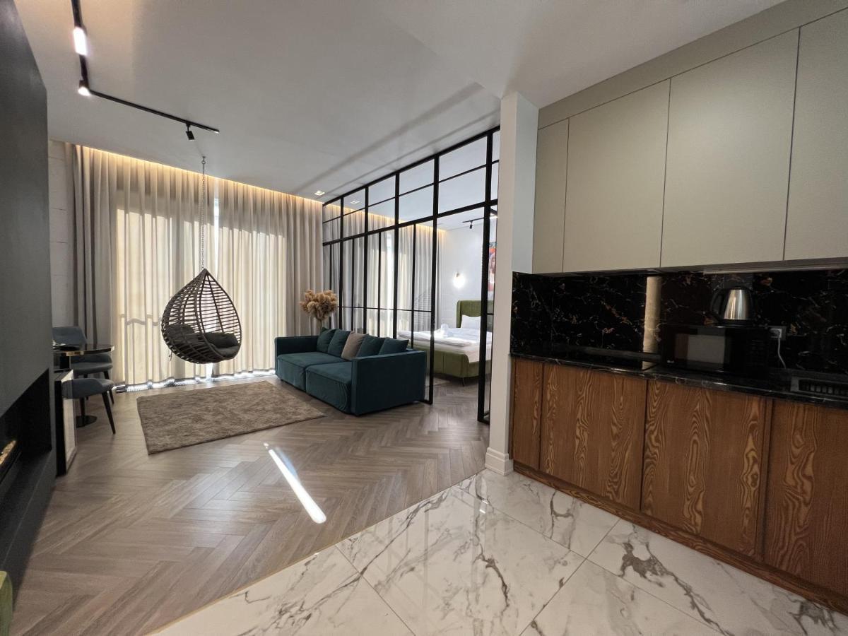 Hotel Manica Esentai City Алма Ата Екстериор снимка