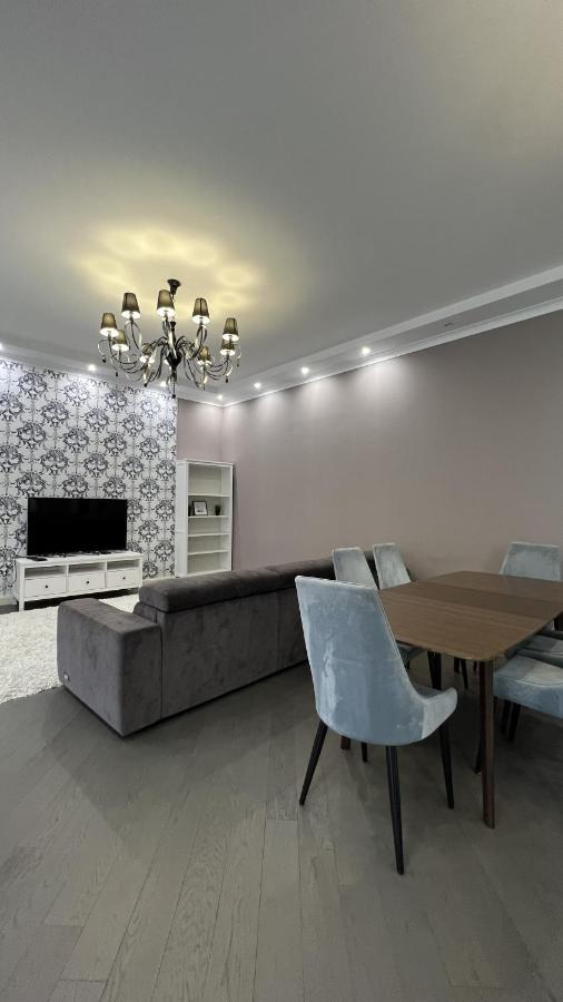 Hotel Manica Esentai City Алма Ата Екстериор снимка