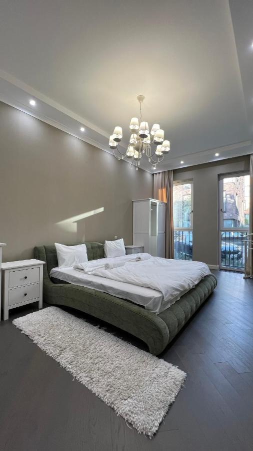 Hotel Manica Esentai City Алма Ата Екстериор снимка