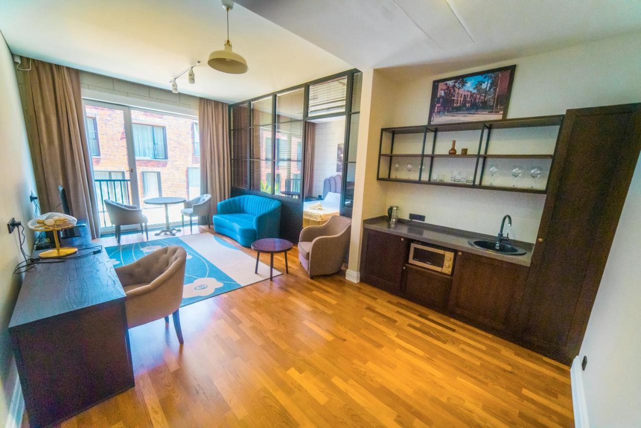 Hotel Manica Esentai City Алма Ата Екстериор снимка
