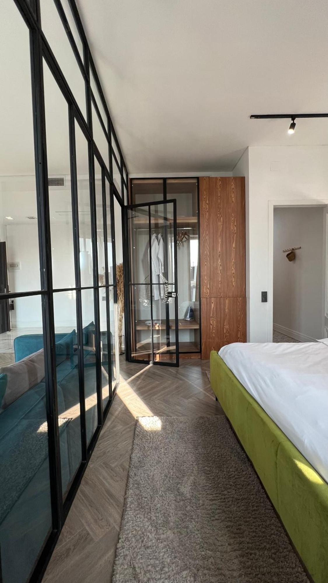 Hotel Manica Esentai City Алма Ата Екстериор снимка