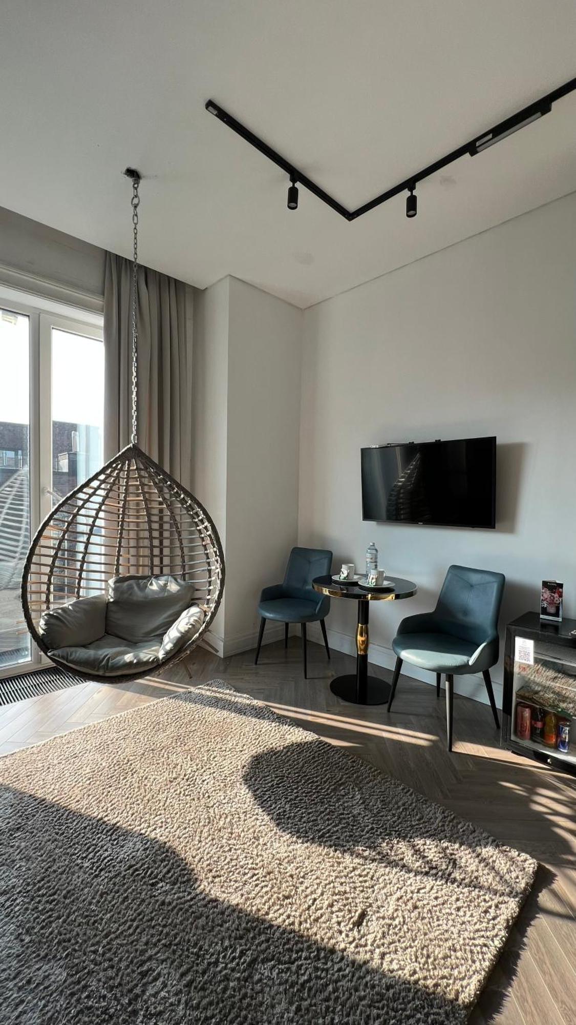 Hotel Manica Esentai City Алма Ата Екстериор снимка