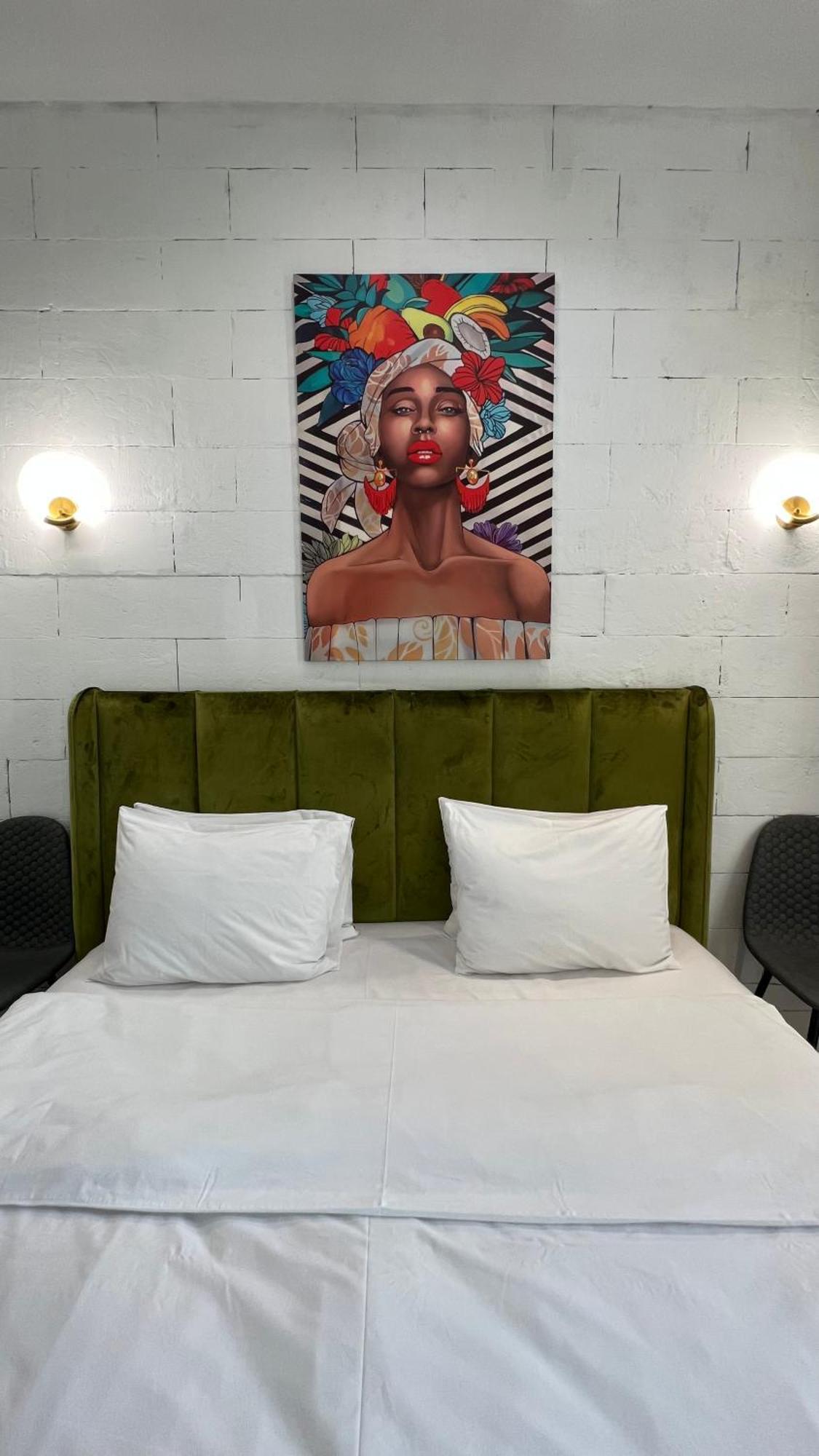 Hotel Manica Esentai City Алма Ата Екстериор снимка