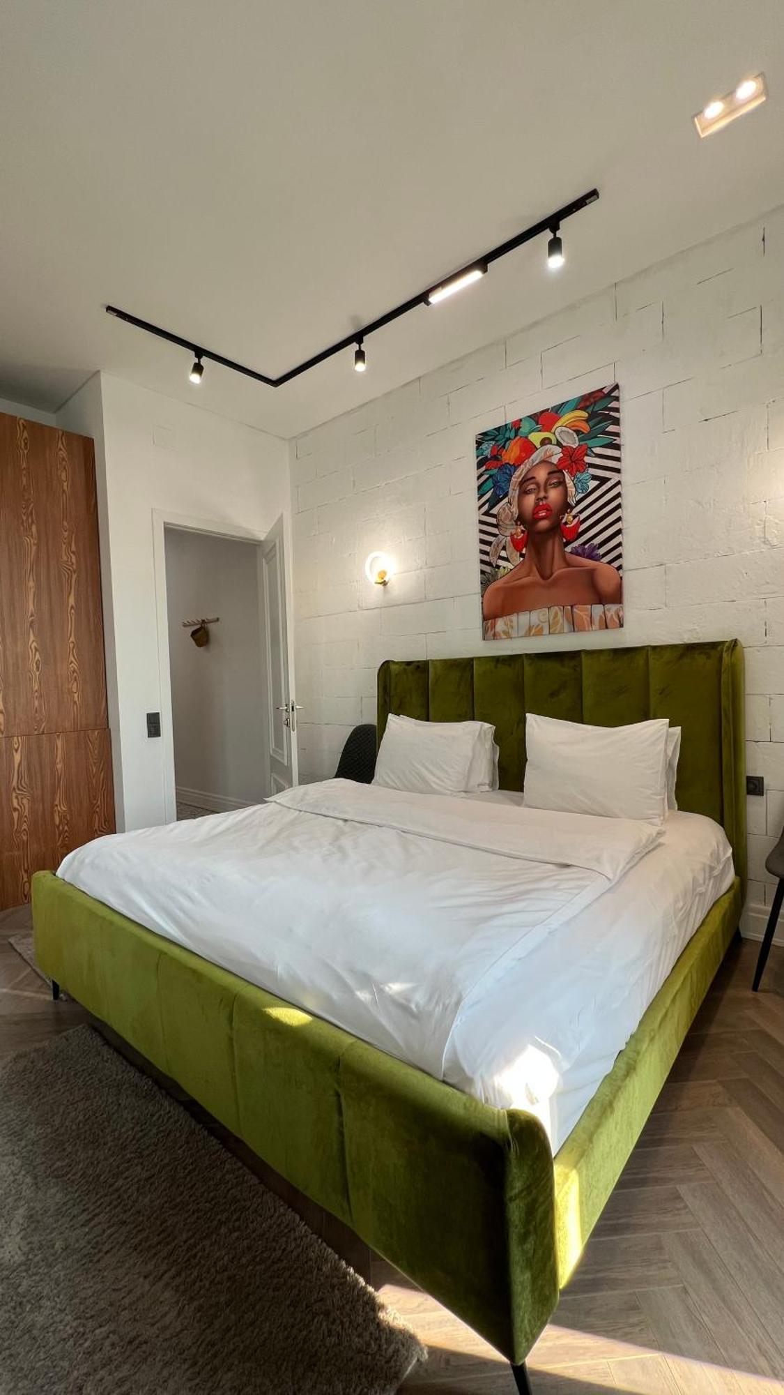 Hotel Manica Esentai City Алма Ата Екстериор снимка